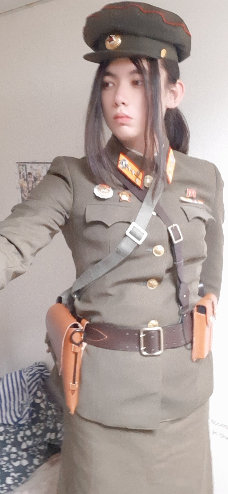 朝鮮人民軍 軍官服 Sサイズ 金日成バッジ付き 朝鮮人民軍 軍官服 Sサイズ 金日成バッジ付き（朝鮮人民軍（北