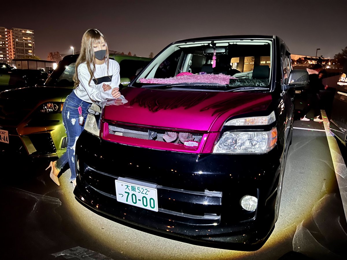 nqmllll's tweet photo. ヴォクちゃん純正から進化しました
ちなみにオーナーも前髪リメイクしました❤️‍🔥
いっぱいコラボしてください！！
#60VOXY
#車高調
#マフラー
#ボンネット
#大阪
#女owner https://t.co/eaVRHT4ilj