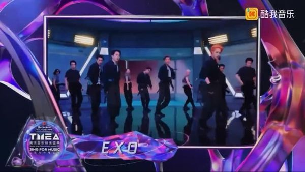 maknaeee_20's tweet photo. Congratulations EXO for winning "Best Overseas Group of the Year" on TMEA 🥳👏 #weareoneEXO https://t.co/R0ZrvqKcqk