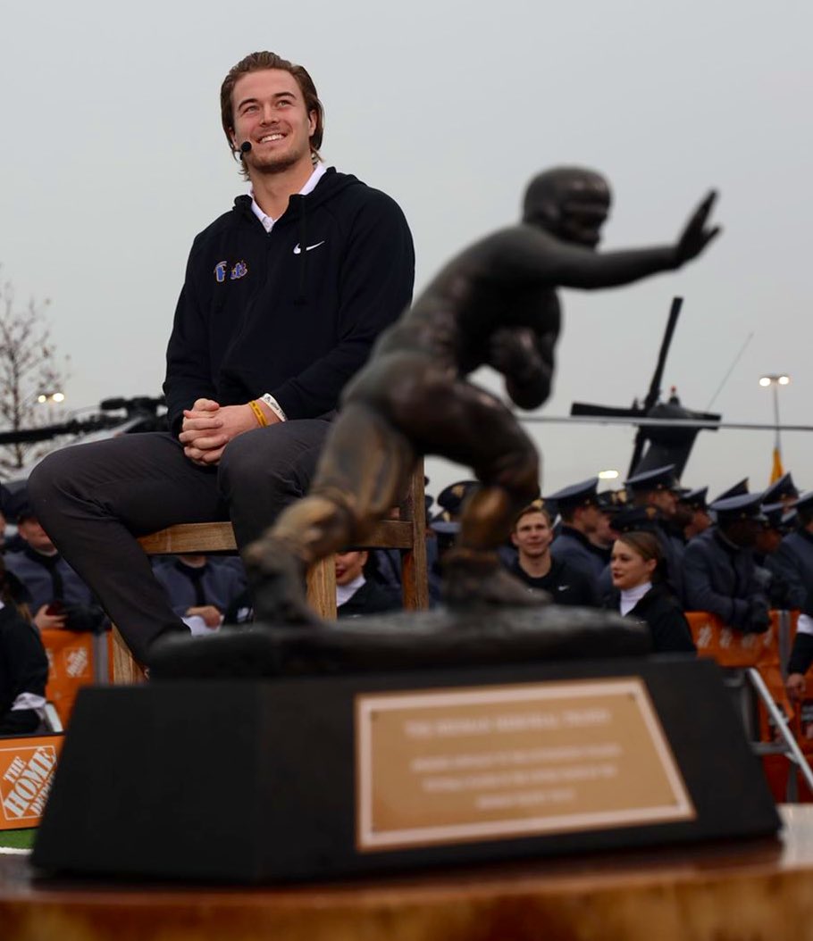 Kenny. Heisman.

#H2P » <a href="/HeismanTrophy/">The Heisman Trophy</a>