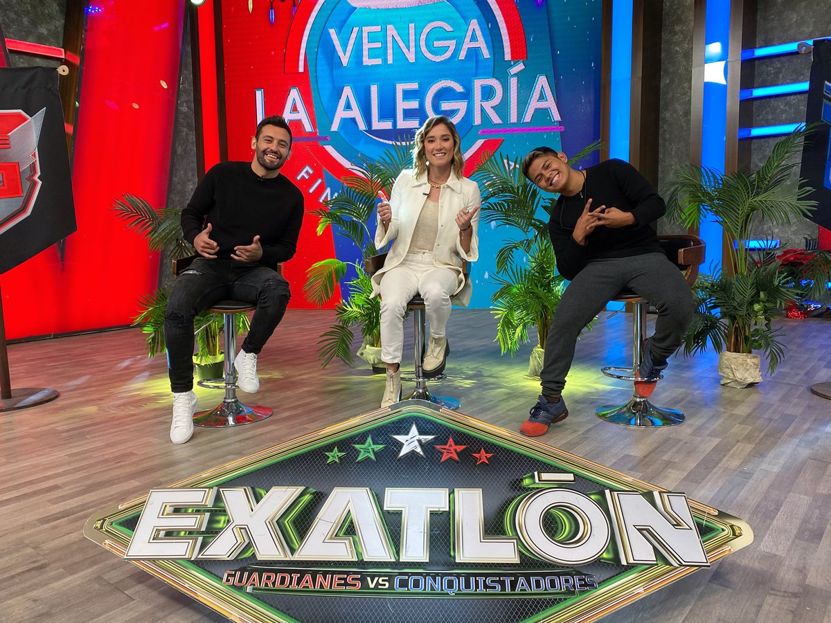 VengaLaAlegria's tweet photo. ¡Recibimos en el foro de #VLAFinDeSemana al recién eliminado de @exatlonmx, @eltolu19! 🙌🏻🎉🔴📺 #SábadoConVLA https://t.co/PWMeqyi7tZ