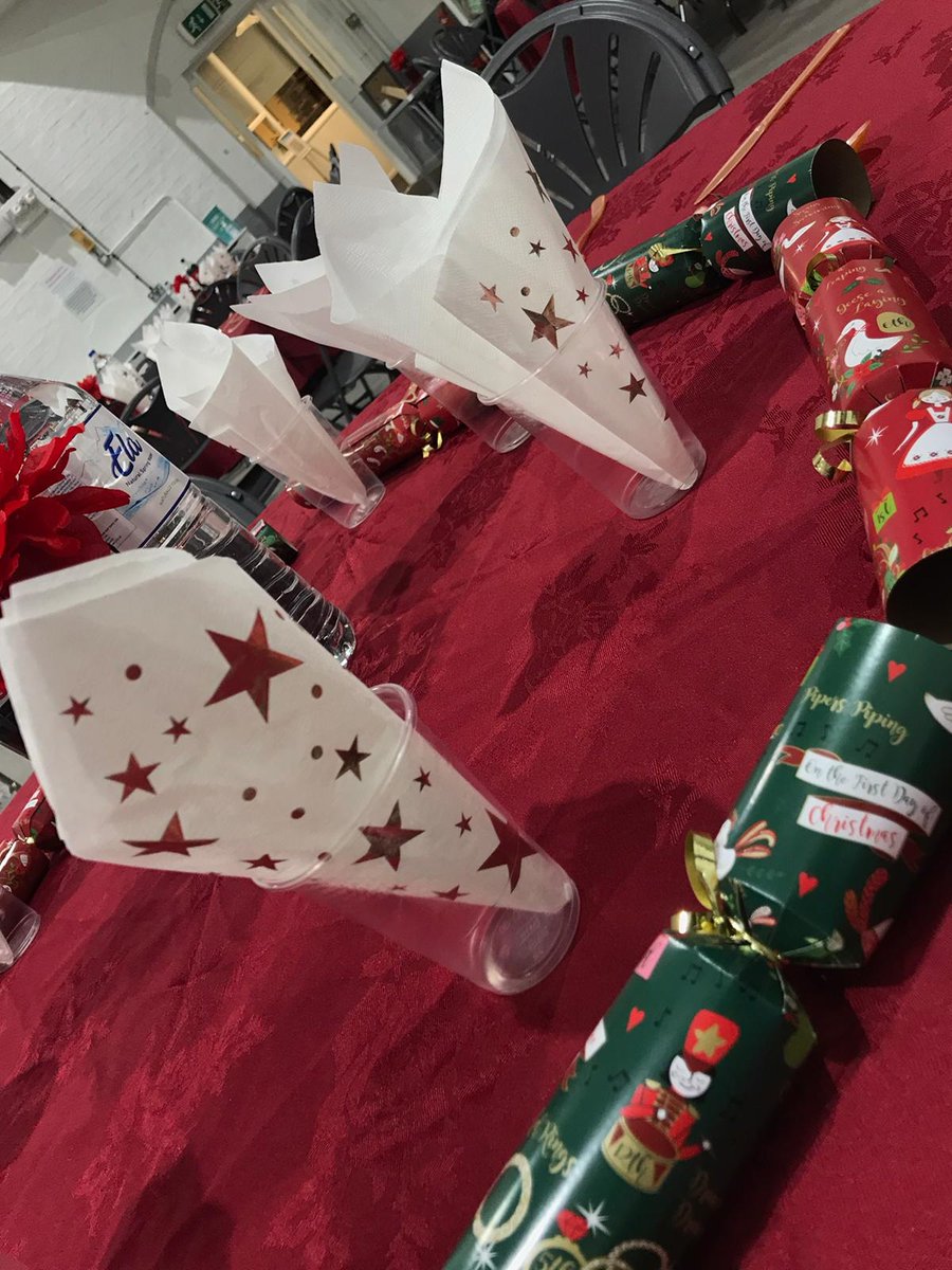 Setting up for our Seniors Christmas lunch tomorrow. We can't wait! 🎊🎄🎉

#wfcommhub #seniors #charity #festiveseason #Walthamforest #celebration