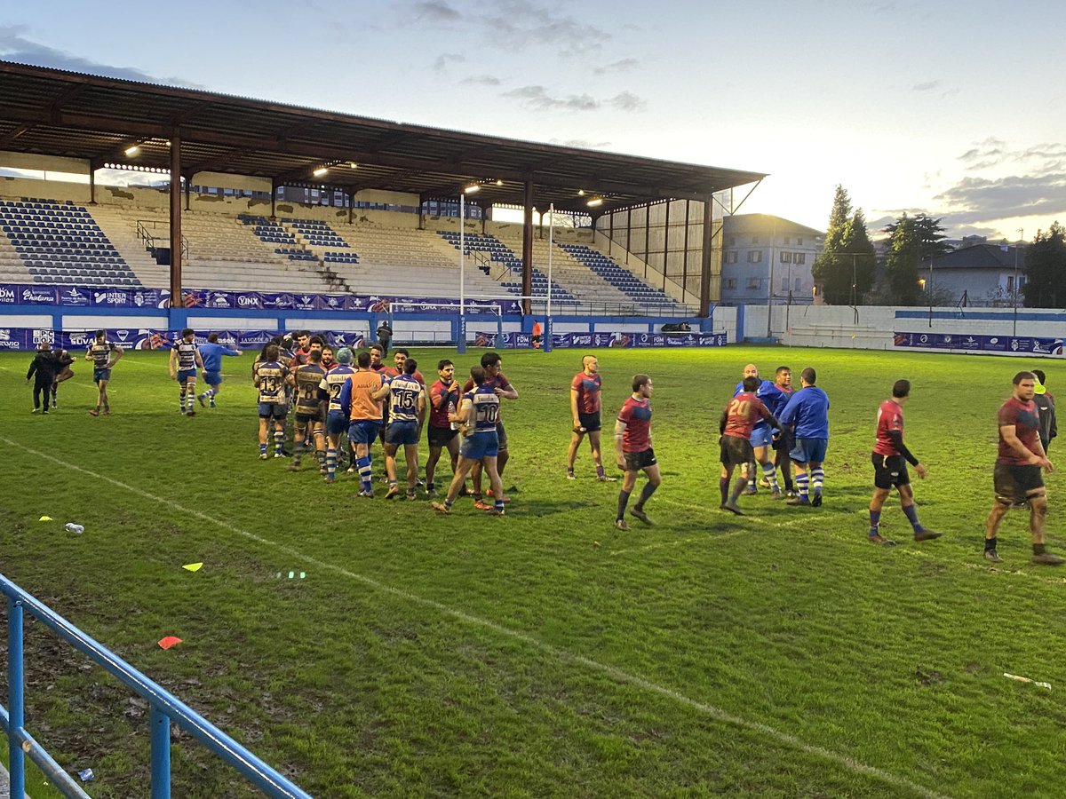 BelenosClub's tweet photo. 📣 ¡FINAL DEL PARTIDO! 

Pasek a Belenos R. C. 56 - 10 @eibarugbytaldea  

#DaleBelenos #UnClubUnaFamilia #JuntosPorUnSueño 🏉⚪️🔵 https://t.co/T9ecpfxOJY