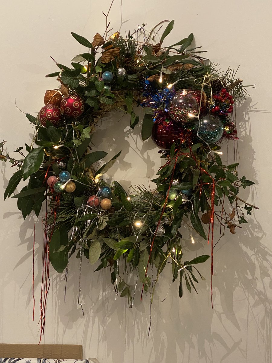 Fern_Britton's tweet photo. Wreath making with ⁦@SusieRayArtist⁩ and ⁦@Carty1810⁩ ! So much fun …. And Prosecco 😂🥳 https://t.co/TINKCjqf8B