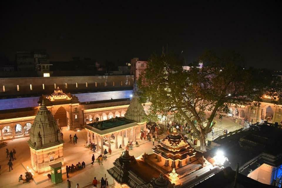 ourtemples_'s tweet photo. अद्धभुत काशी https://t.co/LYjZBtMysU