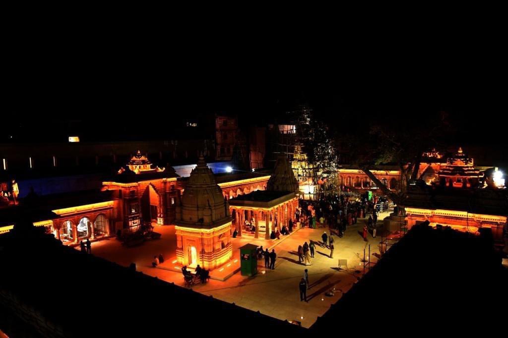 ourtemples_'s tweet photo. अद्धभुत काशी https://t.co/LYjZBtMysU
