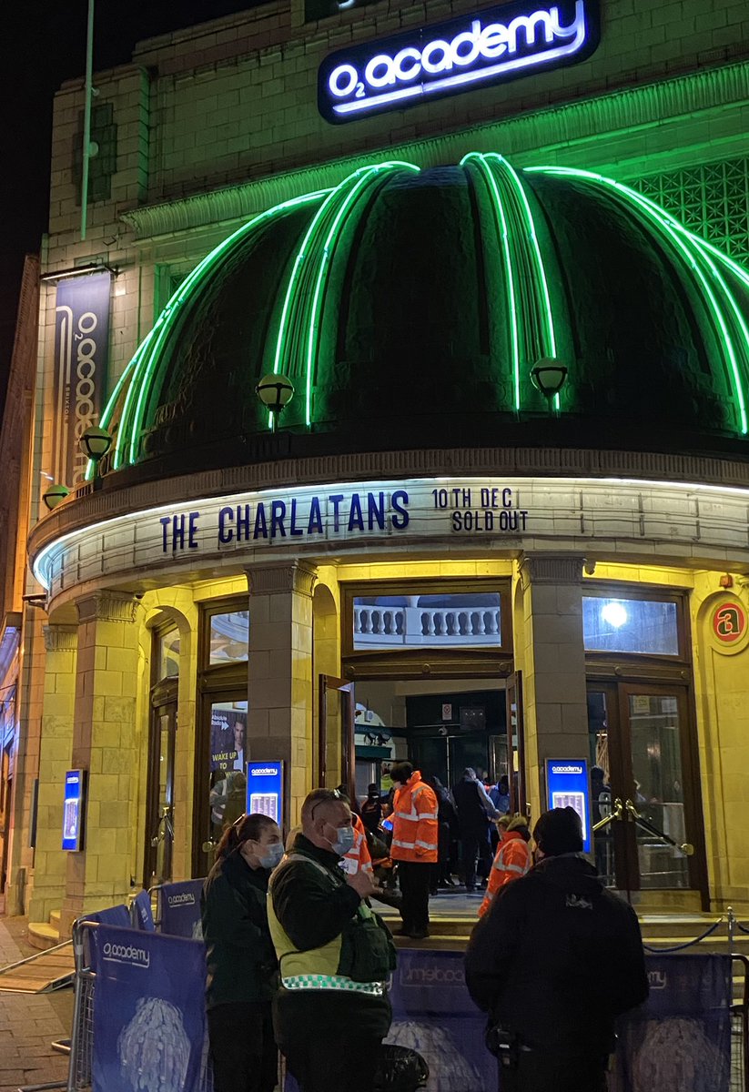 Amazing night @O2academybrix The Charlatans. Thank you <a href="/Tim_Burgess/">Tim Burgess</a>. 🙏