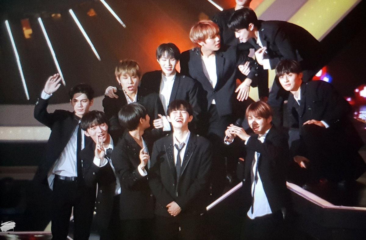 for_no04's tweet photo. 워너원,,,, 워너원 돌려줘 워너원 내놔,,, 워너원,,,,, https://t.co/2ApS3lDePs