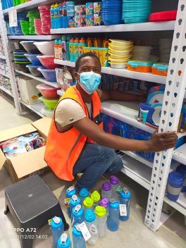 ILuvDBN's tweet photo. The @Makro_SA team are getting ready to serve you. #makrospringfield opens on Monday 13 December at 8am ❤️ https://t.co/iefkA4XDdG