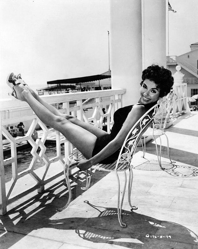 Happy birthday to the amazing Rita Moreno. 