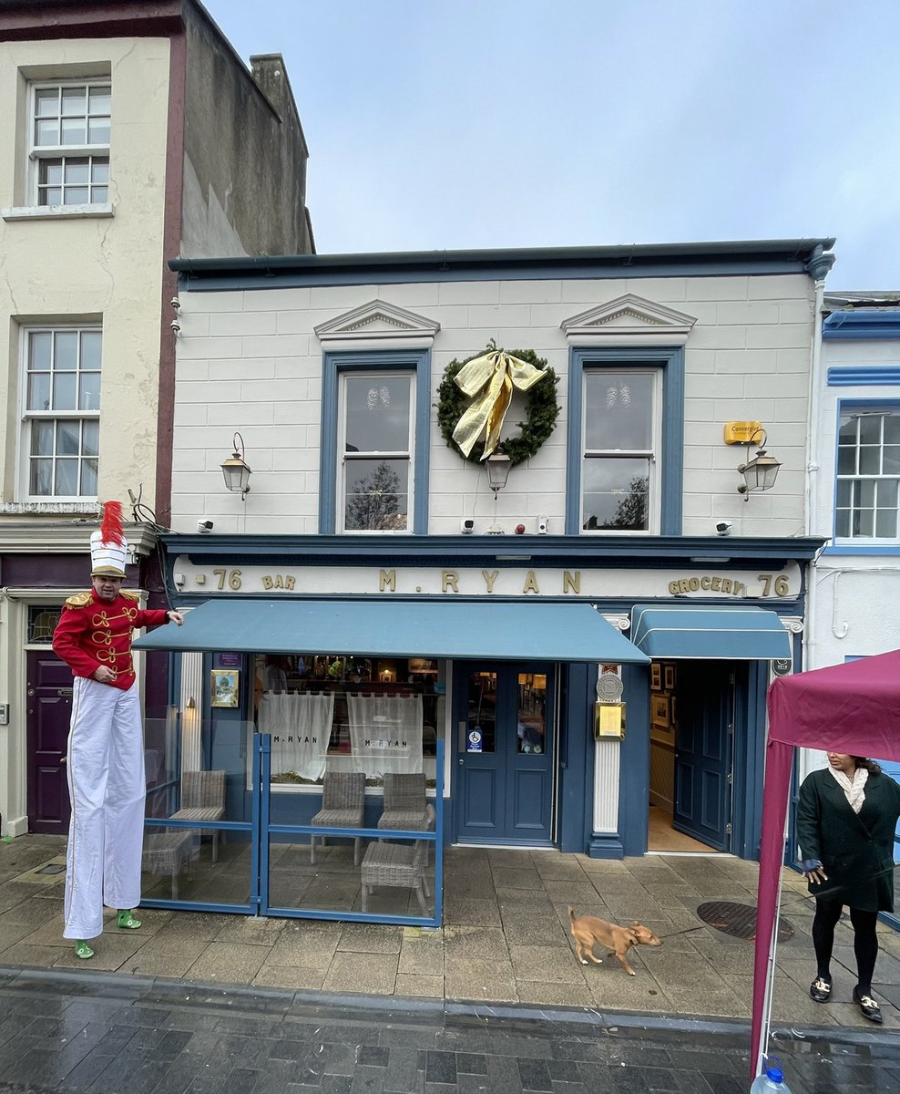 AdriaanBartels's tweet photo. A small pub. #threewordtweet @MikeyRyans #EveryoneBacktoMikeys https://t.co/otfiwMOpGj