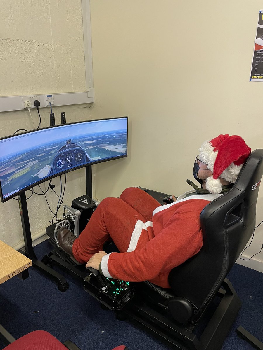 OC633AGS's tweet photo. Santa was concerned with currency and recency so we gave him a check ride.  We didn’t have a sleigh but he managed the Viking Well enough. @fts_2 @dom_surry @2ftsaerospace #immersivetechnology https://t.co/yxuVZjSZYx