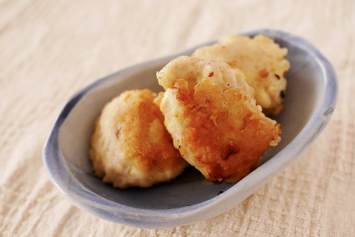 heathylife2's tweet photo. #オンライン料理教室 #クックライブ
最後の3品
🌿レシピ ⤵︎
https://t.co/9n8NiBIGbt
さくふわ #芋天
#チキンナゲット
のり塩レンコン
#作り置きおかず は、調理も後片付けも大変なイメージでした。効率よく作る方法が学べて満足😊
#天ぷら
#揚げ物
#CookLIVE
#作り置き
#おうちごはん https://t.co/YQrKin8L4E