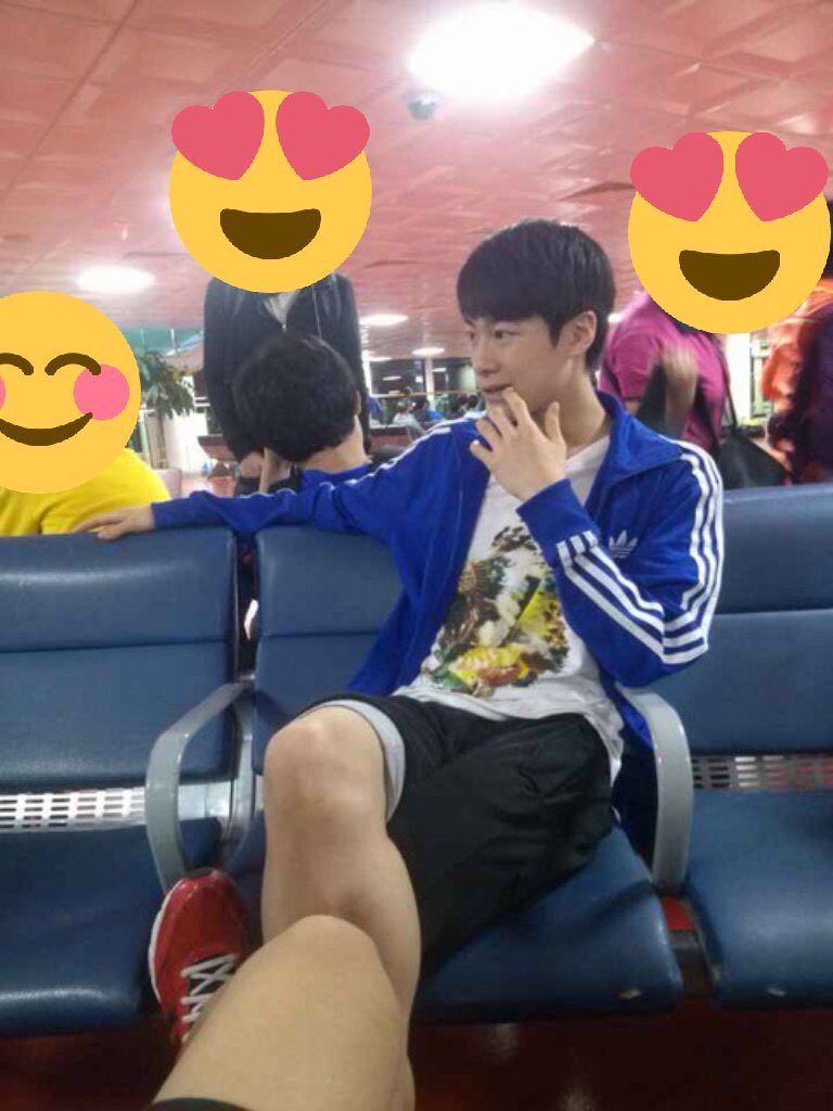 moonbingallery's tweet image. so predebut moonbin yall..... 
#문빈