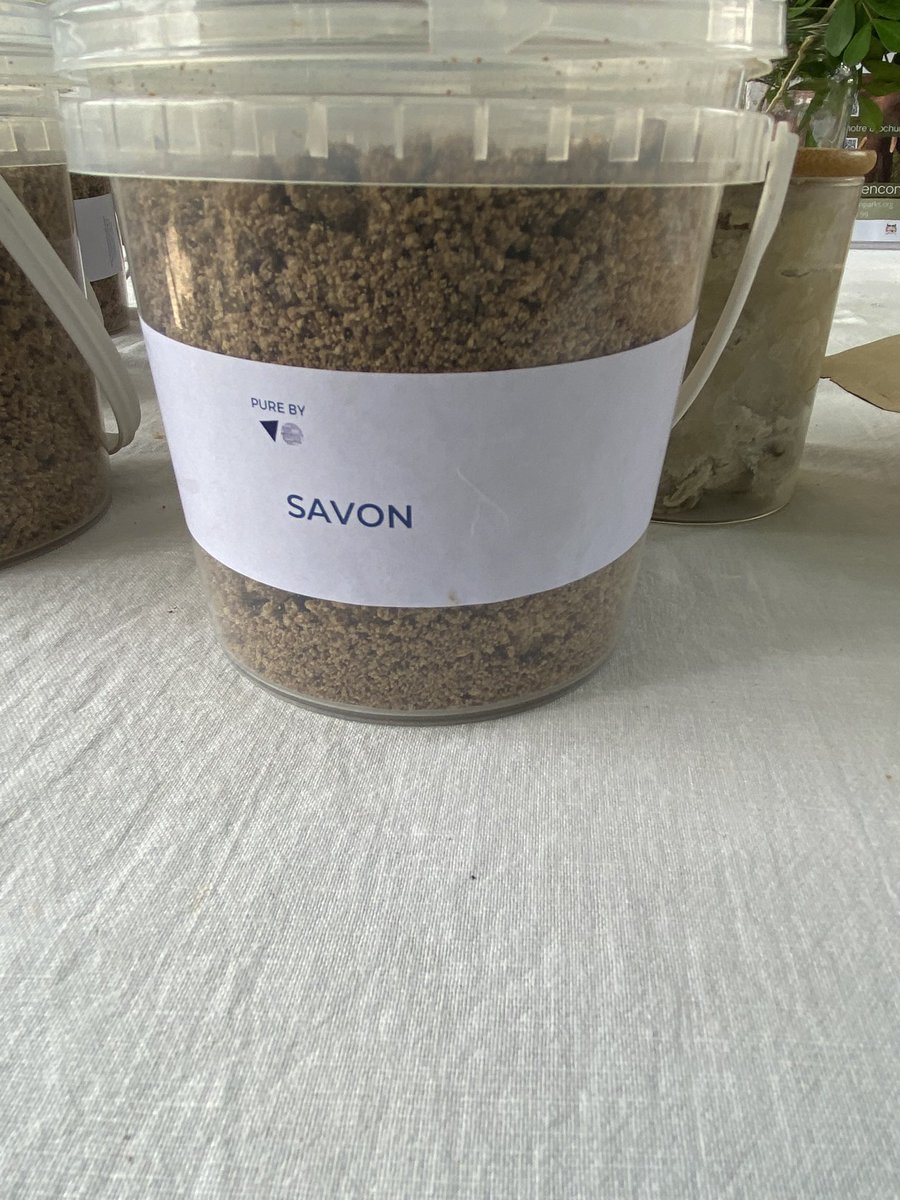 obre_c's tweet photo. Félicitations aux femmes de l’AFVA pour les produits issus de l’agriculture biologique autour du parc W
#parcnationalwbenin #AFVA #madeinbenin #karite #Soja https://t.co/JcrMXSnIcM