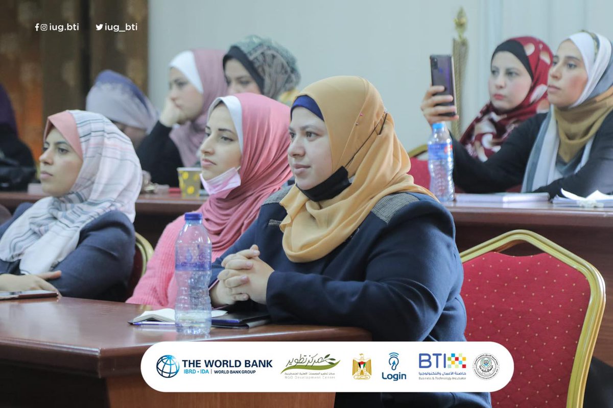 IUG_BTI's tweet photo. مقتطفات من العروض النهائية لمجموعة مميزة من المتدربين في مشروع Login في جولته الثالثة ، أجواء حماسية وتنافسية كانت بين المتدربين لإبراز مهاراتهم واستعراض صفحاتهم على منصات العمل الحر 🤩

 مشروع Login الذي تنفذه حاضنة الأعمال والتكنولوجيا بتمويل كريم من البنك الدولي، وبإدارة NDC https://t.co/s6t44QoBu8