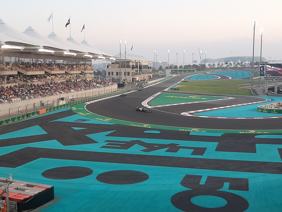 mellyp72's tweet photo. F1 QUALIFIERS...COME ON @LewisHamilton 🇬🇧🇬🇧 https://t.co/1R97ajxQS2