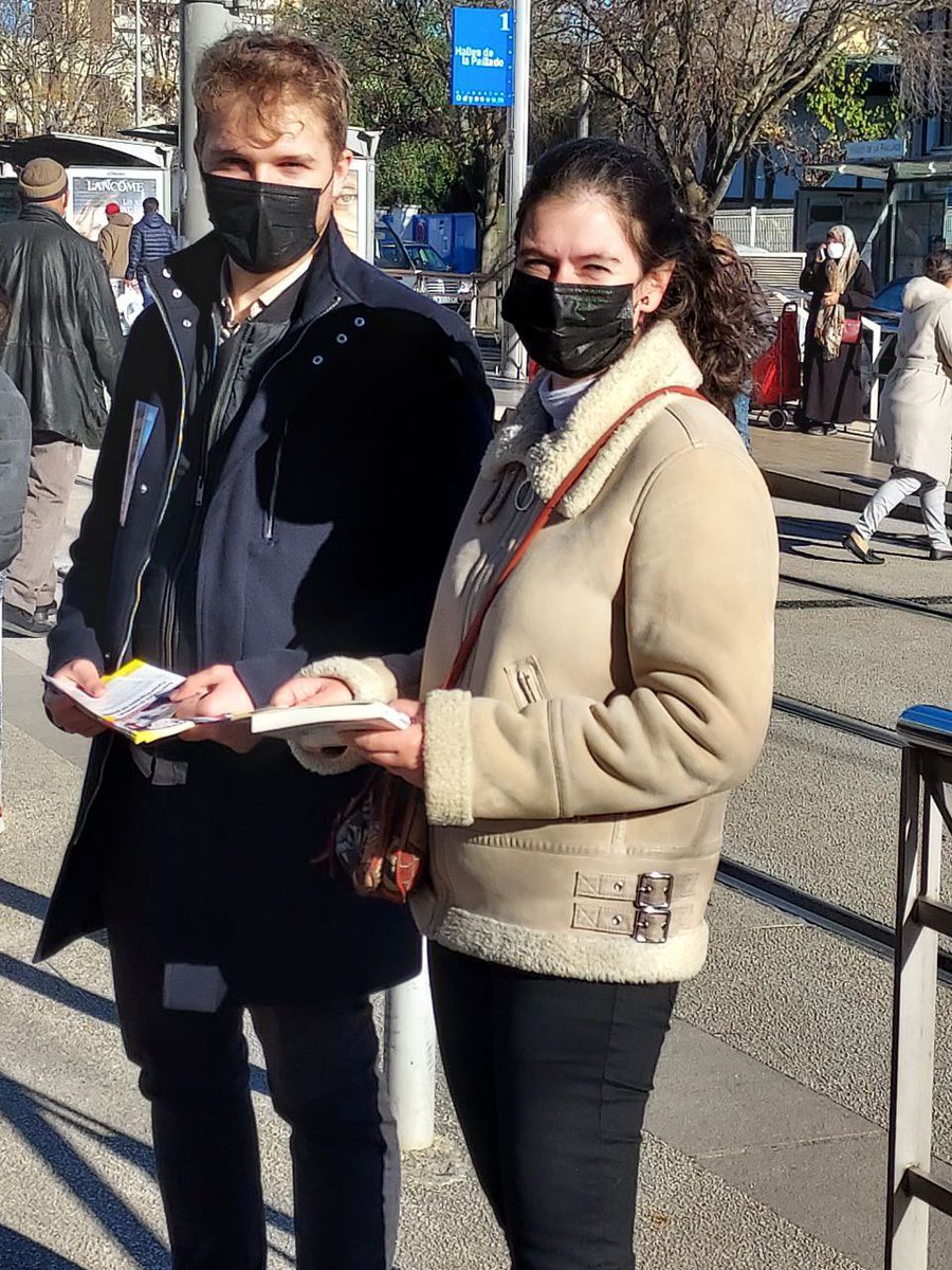 NathalieOziol's tweet photo. Bel accueil pour notre diffusion du #programmeMelenchon à La Paillade à Montpellier
#UnionPopulaire https://t.co/wbxHIGgLWO