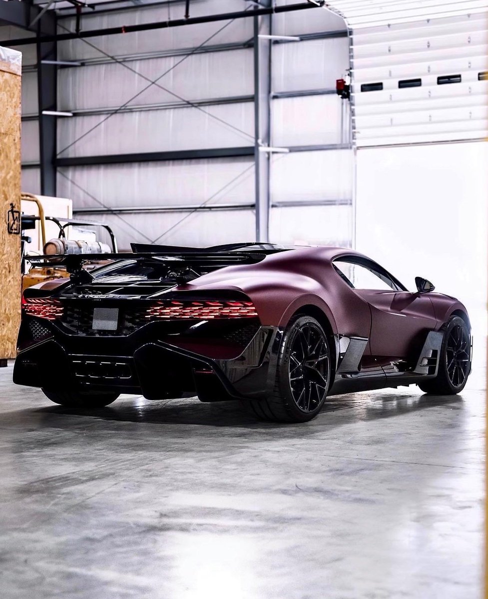 WorldWideCarsTM's tweet photo. Bugatti Divo 💫 https://t.co/6QN3eIIN9r