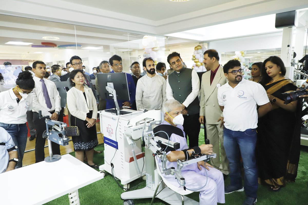 bengalurulive_'s tweet photo. Bengaluru hospital launches robotic rehab treatment
Karnataka Minister lauds #SakraHospital for new treatment with #Japan tie-up
https://t.co/fVxquBMhT6
#Bangalore #Bengaluru #Karnataka #roboticrehabilitationtreatment @drashwathcn @OfficeofAshwath @SakraHospital @RRK_Official_ https://t.co/wewRg4iU3k