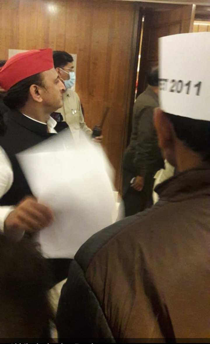 #BEdTET2011_अखिलेश_आ_रहे_है
भैया जी आप हमारा साथ दें हमें हमारा अधिकार दे हम सपरिवार आपका साथ देंगे यह हमारा वादा है ।''
<a href="/yadavakhilesh/">Akhilesh Yadav</a>
<a href="/dimpleyadav/">Dimple Yadav</a>
@CharuChaudhary_
<a href="/LokSankalp2022/">LokSankalp2022</a>
<a href="/RavichaudharyN1/">Ravi Chaudhary</a>
@LateshRLD
<a href="/jayantrld/">Jayant Singh</a>$$