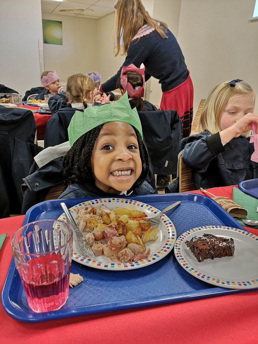LaxtonJunior's tweet photo. What a treat - Christmas lunch with all the trimmings, including crackers and hats! #WeAreLJS https://t.co/OdL16jRmnV