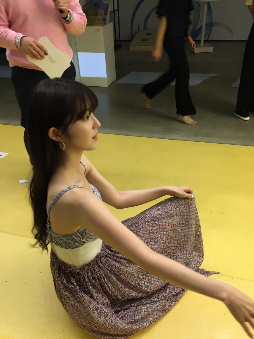 hyuntopia143's tweet photo. 고유명사 폰카아이린 https://t.co/jUm7a74Gp4
