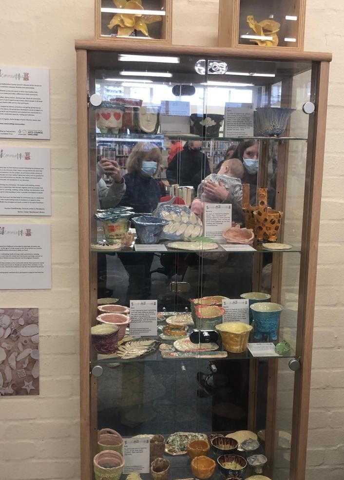 ArtsinLibraries's tweet photo. Lovely to see everyone this morning to celebrate #CraftingCommunities artist residency at #BartonLibrary a wonderful collaboration with Barton Community @DCeramics @bnvvolunteers #AceSupported ๐๐๐ https://t.co/NXDc8SjUCa
