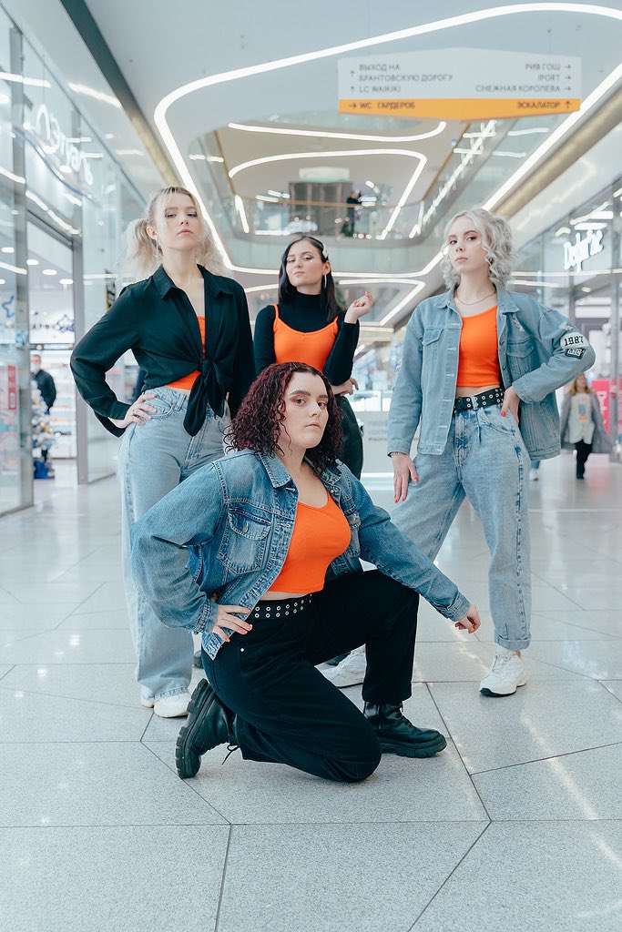 NC_twentyOnectd's tweet photo. [PHOTO TEASER] 
NC- 21
Photo by NS/PH 

#Dolla #sabronzo #angel #tabby #sуasya #impikan #watchmeglow  #mpop #dance #cover #mpopdancecover  #Mpopinpublic
#Mpopinpublicrussia 

@dollaofficialMY https://t.co/tipixPqPzs