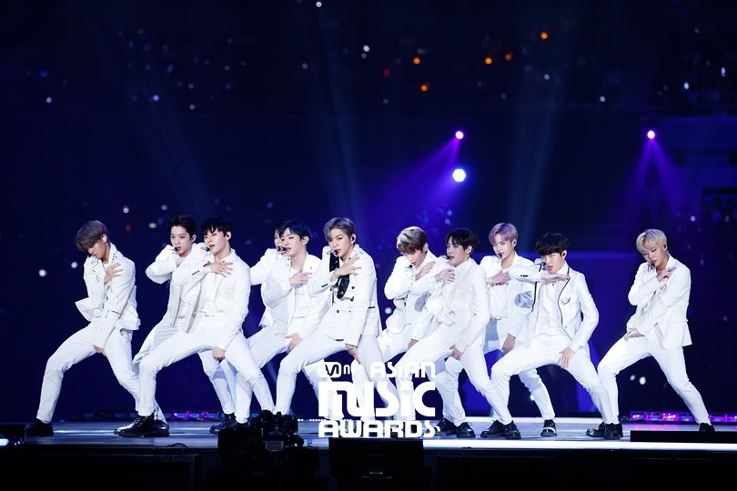 wonwooonbush's tweet photo. 2017 > 2018 > 2021

#WannaOne #워너원 @WannaOne_twt https://t.co/Z2twRxxP59