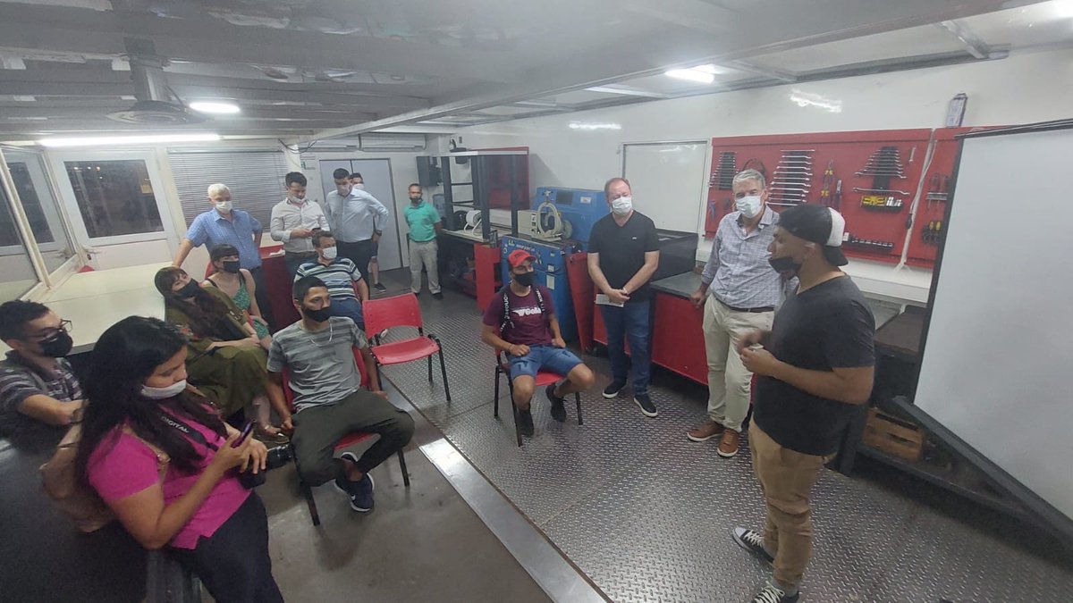 gilsonb10's tweet photo. 🗓️Te esperamos en la Expo de Formación Profesional en el Cuarto Tramo de la Costanera
Con las 🏧 y 22 CFP de la provincia, públicos como privados, presentando las mejores producciones realizadas por sus estudiantes a lo largo del ciclo lectivo y promocionando su oferta formativa https://t.co/SXM8exz3Dm