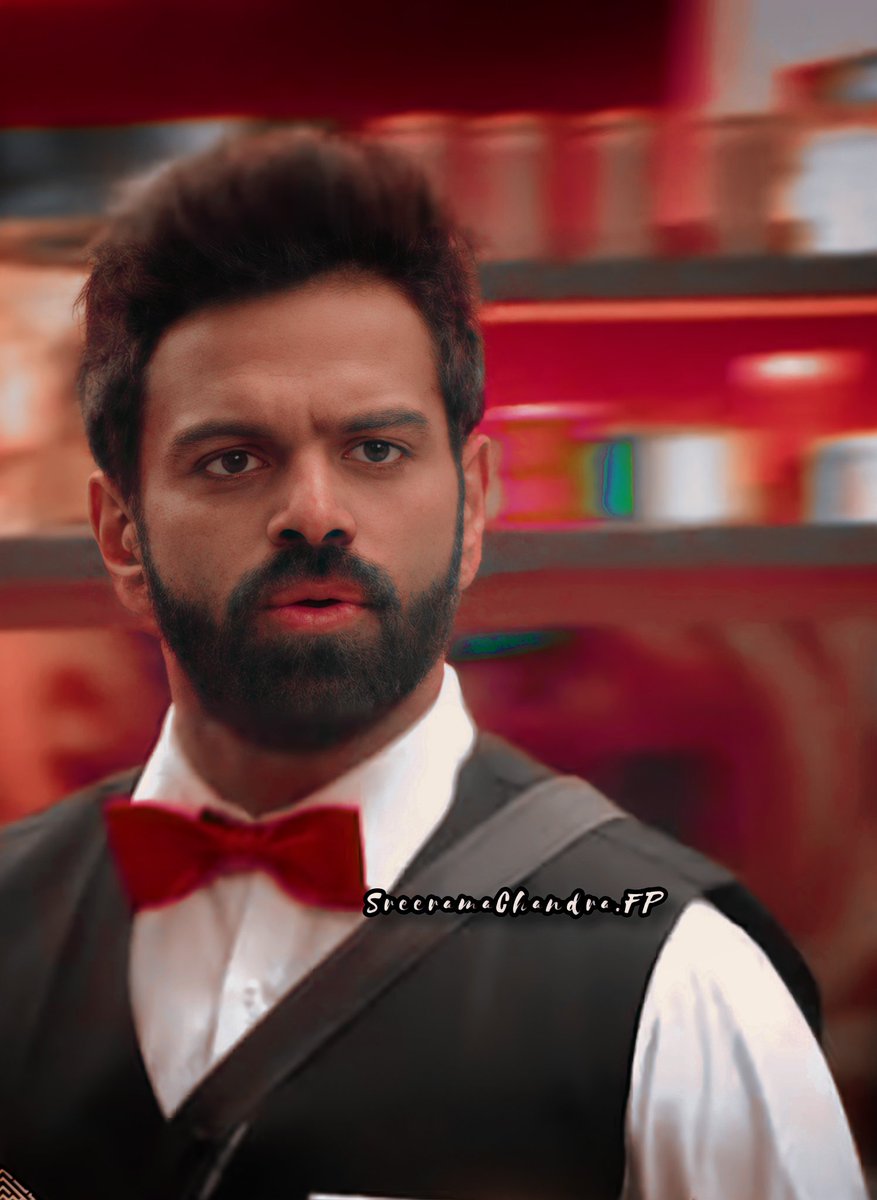 MonuxSree's tweet image. Cute and Hot at the Same Time 🙈❤️

ACE OF BB5 SREERAM