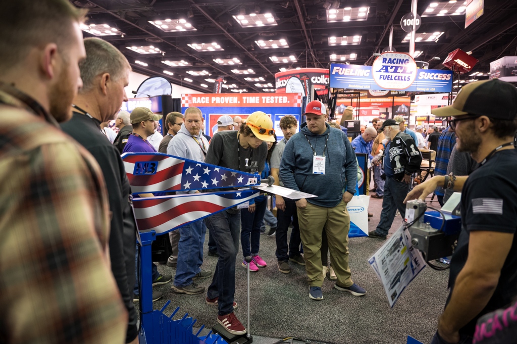 mittler_bros's tweet photo. What a Day 2 at @myprishow !! Today was a great sort of busy all day! We even gave more #beadrolled panels away, today we had @jameyjordan @rose_metal_works AND @adeuling all making pieces! Can’t wait for Day #3 to bring it all top it off! Come See us! https://t.co/dm6qzx4Lv0