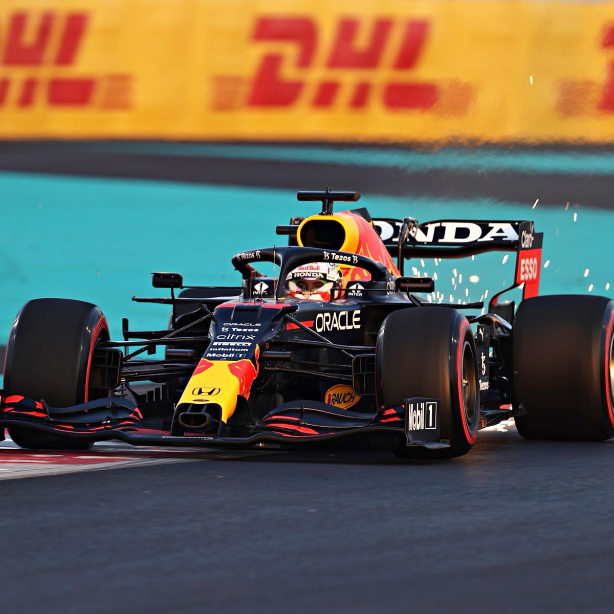 Pole position para Verstappen no #AbuDhabiGP! 

Hamilton P2 e Norris P3 na corrida que vai decidir tudo.