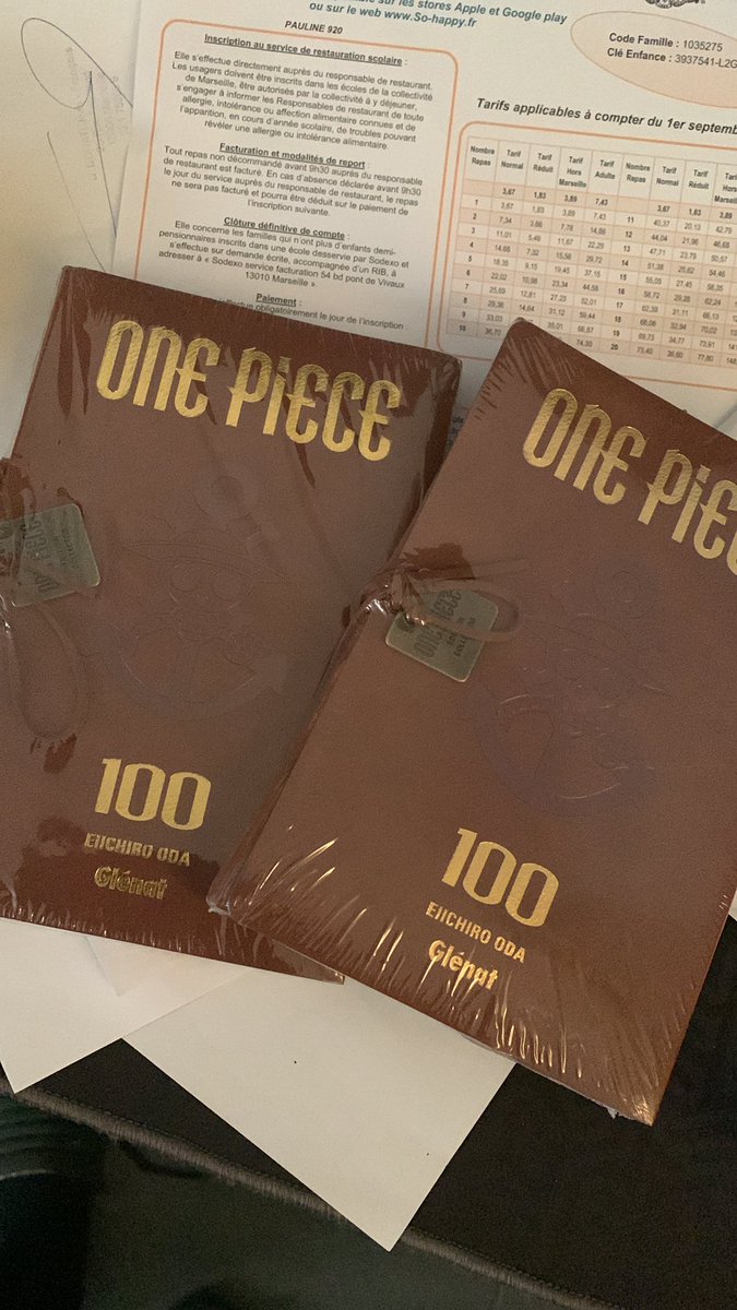 🚨 Pour ceux qui n’ont pas réussi à chopper un tome 100 collector de One Piece ce matin, j’en ai quelques-uns pour vous. Je les fais à 1000€ unité. Pour éviter que des petits cons s’amusent à les revendre plus chers, je limiterai à 1 par personne ! 🚨

#OnePiece100 #ONEPIECE