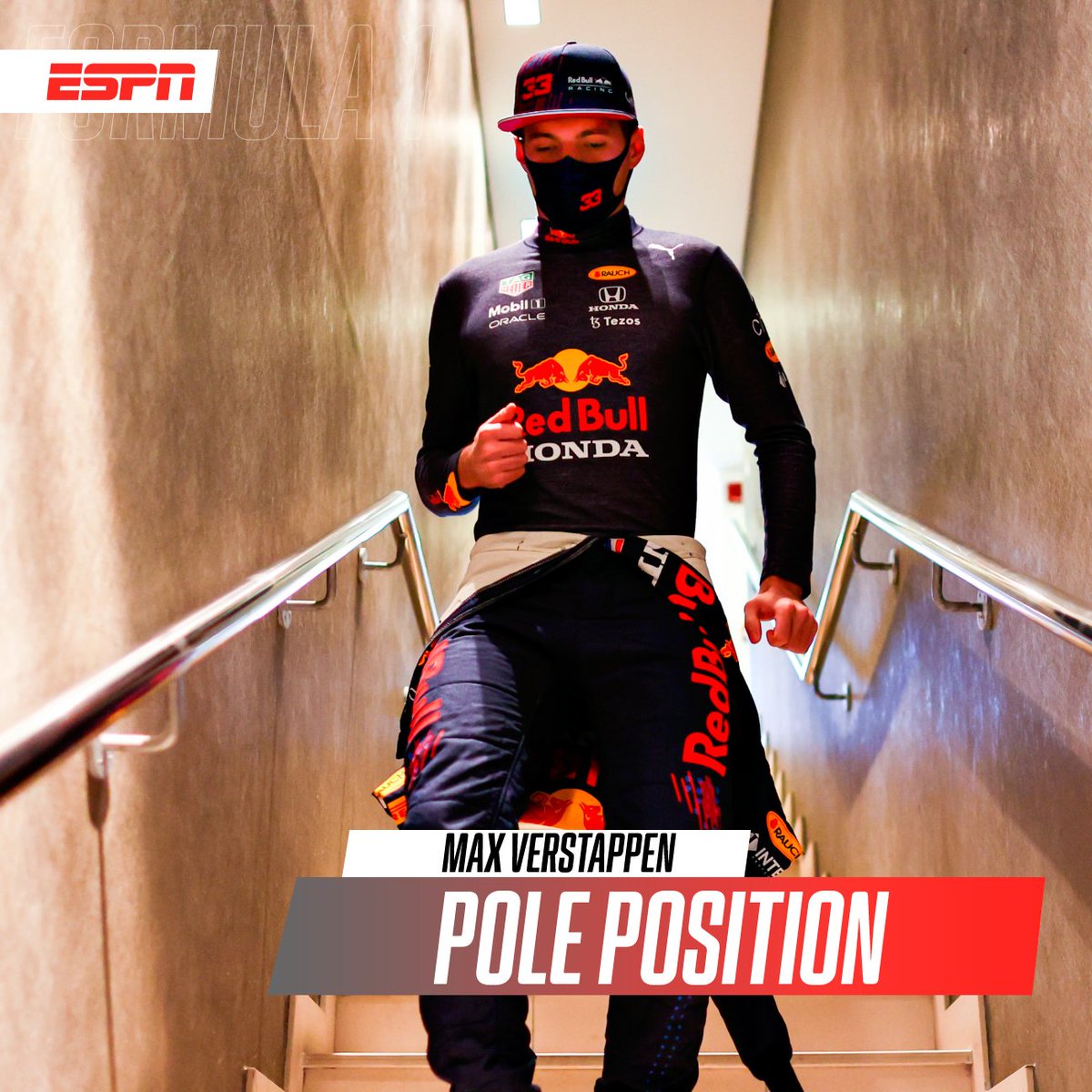 ESPNmx's tweet photo. 🔥 ¡MAX MAX MAX SUPER MAX! 🔥

Impresionante pole position de Verstappen que supera a Lewis Hamilton 🤯

Checo Pérez arrancará mañana cuarto y ambos pilotos de Red Bull arrancarán con neumáticos blandos 🔝

#AbuDhabiGP 🇦🇪 #F1

https://t.co/glk7VvvSj7 https://t.co/6znhbbhIIR
