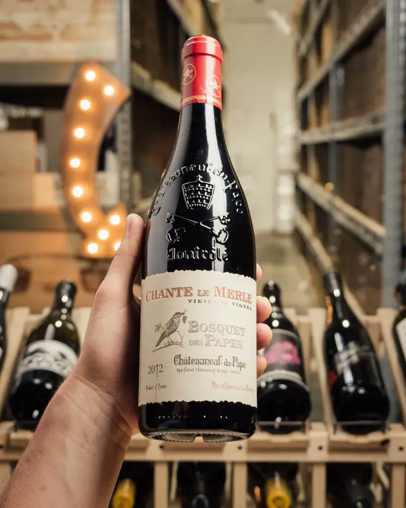 This Bosquet des Papes Châteauneuf-du-Pape ($49) is a wine worth celebrating! Find this bottle and other holiday favorites HERE. 📸: <a href="/firstbottlewine/">firstbottlewines</a> 
goodtaste.tv/2021/12/06/s7e…