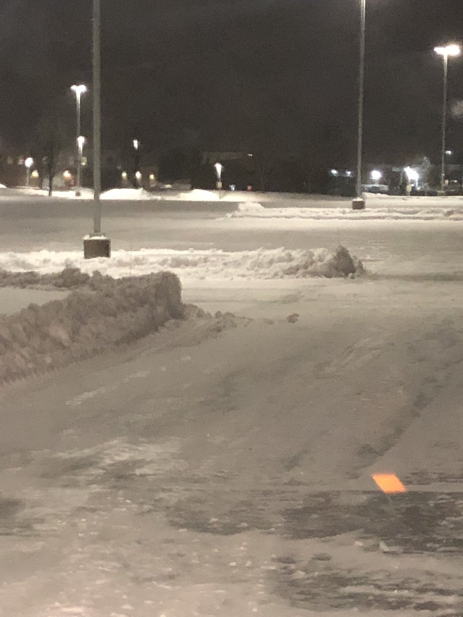 EVHSAthletics's tweet photo. LOTS of snow in Apple Valley, but due to a lot of work overnight from EV Groundskeeper Brad Vanderveren along with the District 196 Grounds Department and plowing contractor Frieges, the parking lots are cleared for ACT Test, LDT Invite and the Musical tonight! Incredible effort! https://t.co/a03b5PrODb