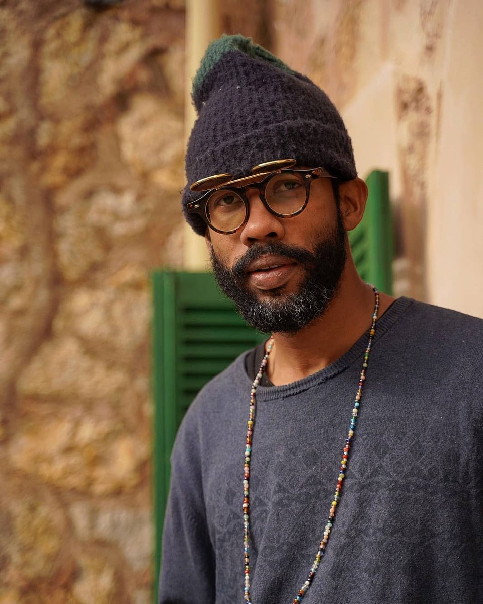 #MiBandaSonora | <a href="/ElkinRobinson/">Elkin Robinson</a>: "Desde niño escribía cuentos, poemas, historias. Ahora logré rescatar esos borradores del huracán en Providencia. Son un tesoro".