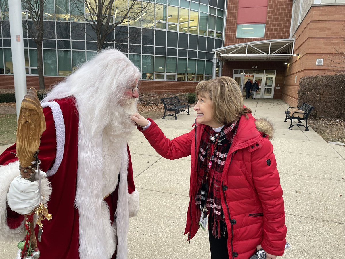South families donated so many toys for Toys for Tots that Santa himself came to pick them up! One kind 8th grader’s idea turned into a community effort. ❤️ <a href="/AHSD25South/">South Middle School</a>