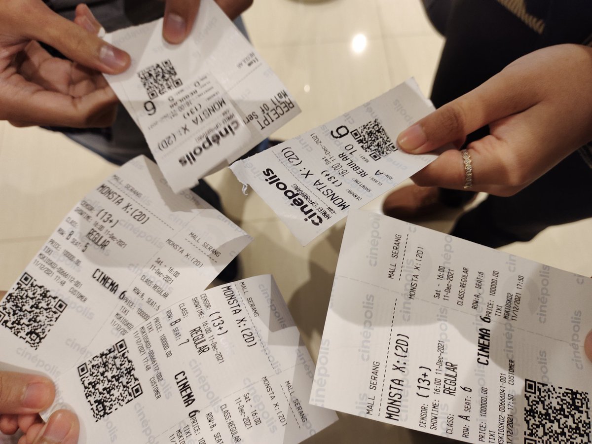 Monbebe_Ami's tweet photo. Thank you, guys!!! It was so nice meeting you there. 🥰

See you soon. Waiting for their concert in Indonesia 🇮🇩

@OfficialMonstaX
#MONSTAX #THEDREAMING #MONBEBE #MONBEBEID #MBBID #monbebe_indonesia #monbebe_cilegon_serang https://t.co/MGQFnhgJdI