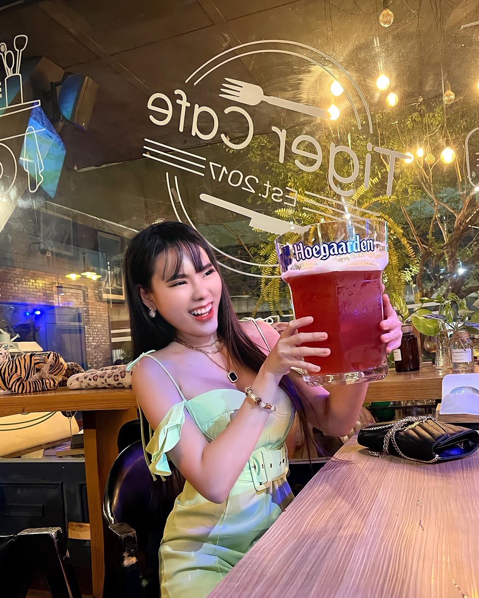 Laysuphan's tweet photo. บรรยากาศดี อาหารอร่อยมาก เพลงเพราะ เต็ม10ไม่หักคะ 😍💯 https://t.co/afaO6FwedB