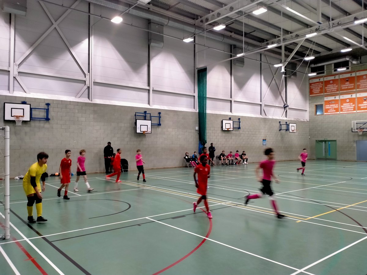 EstudiantesLdn's tweet photo. Well done to both @GenesisFutsal and @StarsFutsal for producing so many great moments of skill and fair play today in the u13 North London Youth Futsal League. Brilliant to see such quality and fair play.... @LondonFA @Haringey6thForm https://t.co/KZkJR2znjI