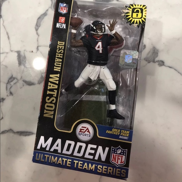 StorageSaleNY's tweet photo. So good I had to share! Check out all the items I'm loving on @Poshmarkapp #poshmark #fashion #style #shopmycloset #allenschwartz #nfl #funko: https://t.co/civuePvlnN https://t.co/VrRQdH5KwC