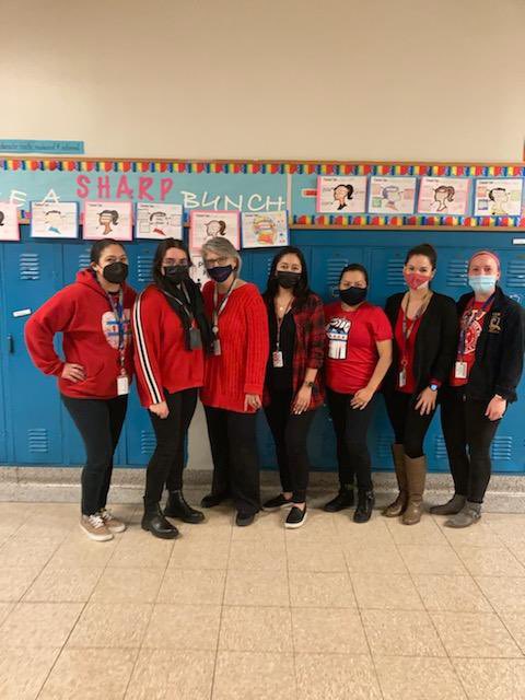 CTULocal1's tweet photo. Itβs been an outpouring of support this week for our members at Carnegie Elementary, who pushed CPS to agree to their demands for increased safety protocols. So we have even more love to share, like this solidarity from Peck Elementary! #NotOnTheSidelines https://t.co/w6M032xzPh
