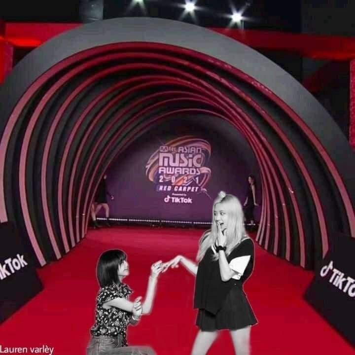 U là tr ô tê pê làm gì trên thảm đỏ zị nè
#LisaWorldwideChoice #MAMAWinnerRosé