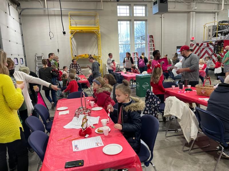 Breakfast with Santa in Union, KY. We've got donuts for days and the big man himself is there in the flesh! #tmobilegoeslocal