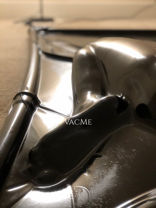 太喜欢这个姿势了 My favorite pos #vacbed #latex #真空床 #vacuumbed #バキュームベッド #乳胶衣 #束缚 #bondage #vakuumbett https://t<a href="/tag/vacbed"class="tags">#vacbed</a><a href="/tag/latex"class="tags">#latex</a><a href="/tag/%E7%9C%9F%E7%A9%BA%E5%BA%8A"class="tags">#真空床</a><a href="/tag/vacuumbed"class="tags">#vacuumbed</a><a href="/tag/bondage"class="tags"><span>#bondage</span></a><a href="/tag/vakuumbett"class="tags"><span>#vakuumbett</span></a><a href="/tag/%E4%B9%B3%E8%83%B6%E8%A1%A3"class="tags"><span>#乳胶衣</span></a><a href="/tag/%E3%83%90%E3%82%AD%E3%83%A5%E3%83%BC%E3%83%A0%E3%83%99%E3%83%83%E3%83%89"class="tags"><span>#バキュームベッド</span></a><a href="/tag/%E6%9D%9F%E7%BC%9A"class="tags"><span>#束缚</span></a>