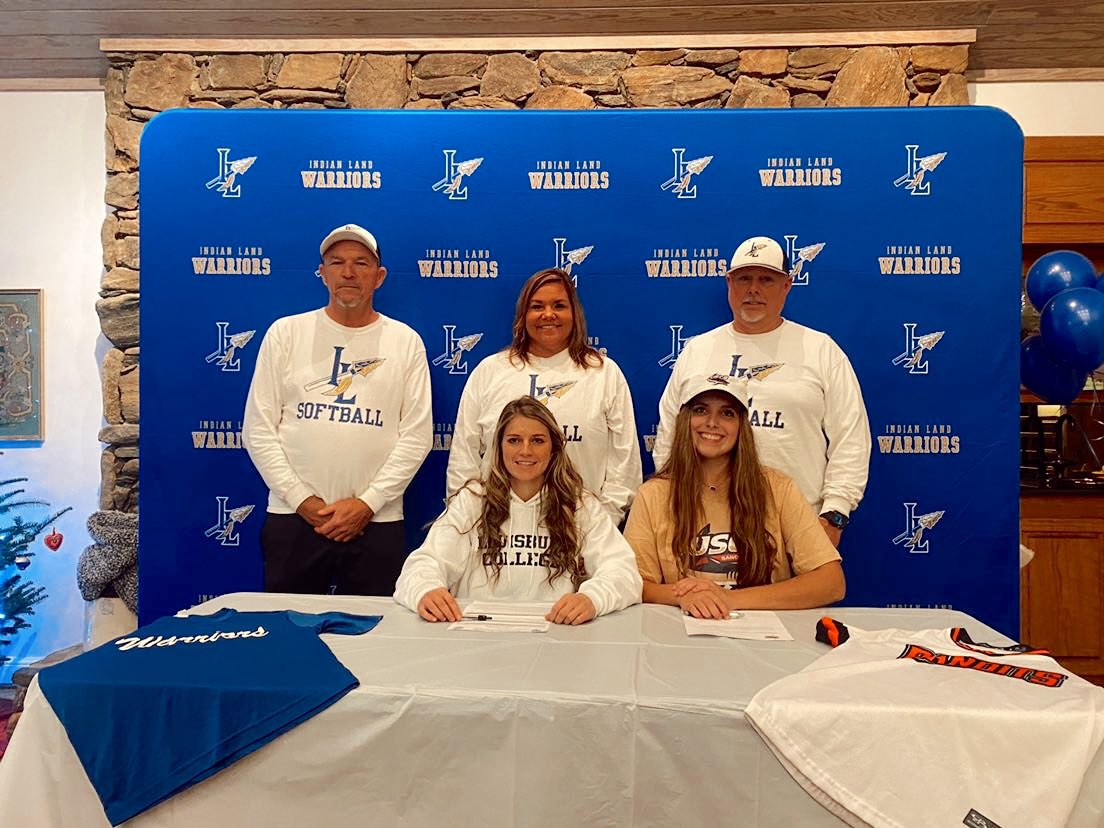 It’s official! So blessed to be able to play the sport I love with the people I love and the coaches that have gotten me to where I am! #FinsUp <a href="/USCBSoftball/">Sand Shark Softball</a>