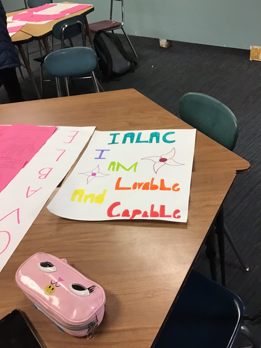 TchKrieger's tweet photo. Our school @AHS_Bluepride makes me proud #BluePrideLivesHere #IALAC #SEL ππππππΌππ½ππΎππΏ https://t.co/C4R2ZyYgpr